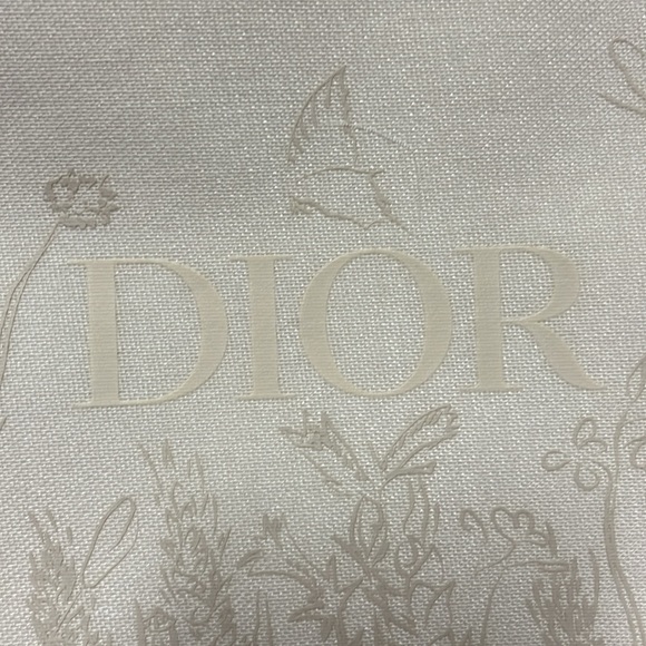 New! Beige Tan Dior Clutch Pouch Handbag Floral Spring Summer - Picture 3 of 4